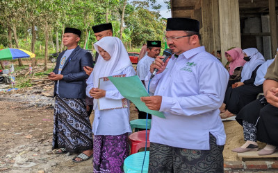 Wakil Sekretaris PCNU Kupang Hadiri Upacara Hari Santri Nasional (HSN) 2024 di MWC NU Way Sulan Sekligus Pimpin Doa di Upacara